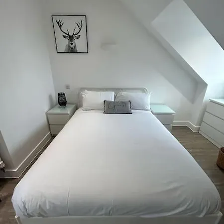 7 Studio, Filton, Next To Airbus * Bristol