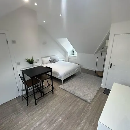 7 Studio, Filton, Next To Airbus